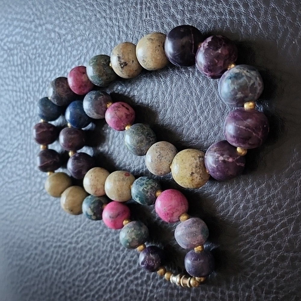VTG stone necklace